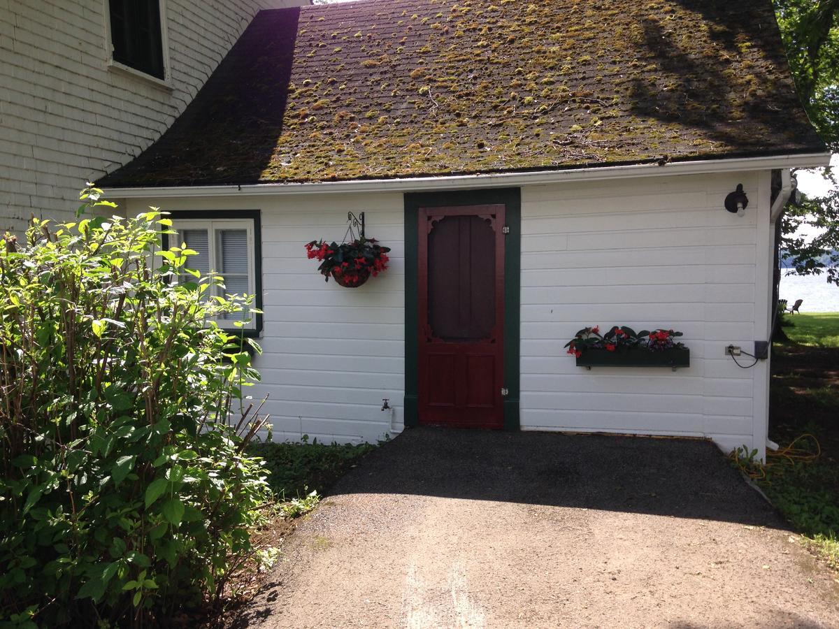 Auberge Les Blancs Moutons Saint-Laurent-de-l'ile d'Orleans Exteriér fotografie